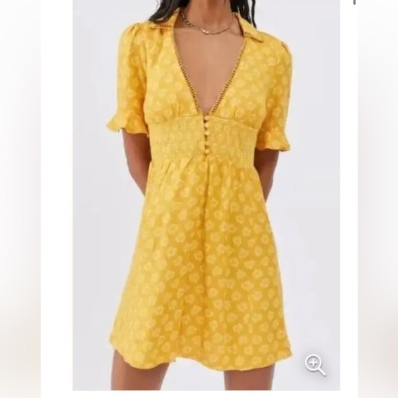 Urban Outfitters Graziana Yellow Printed Short Sleeve Mini Dress L - Picture 3 of 9